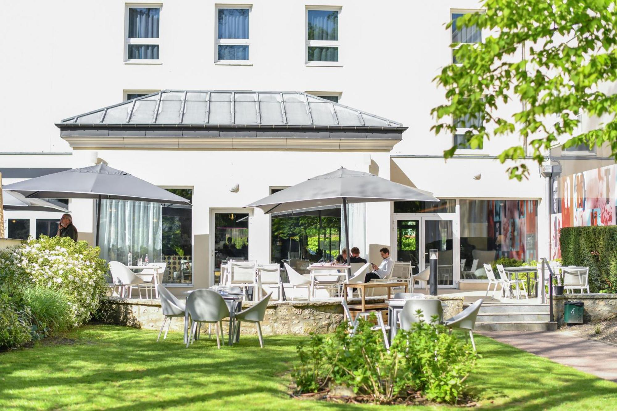 Hotel Mercure Chateau De Фонтенбло Екстер'єр фото