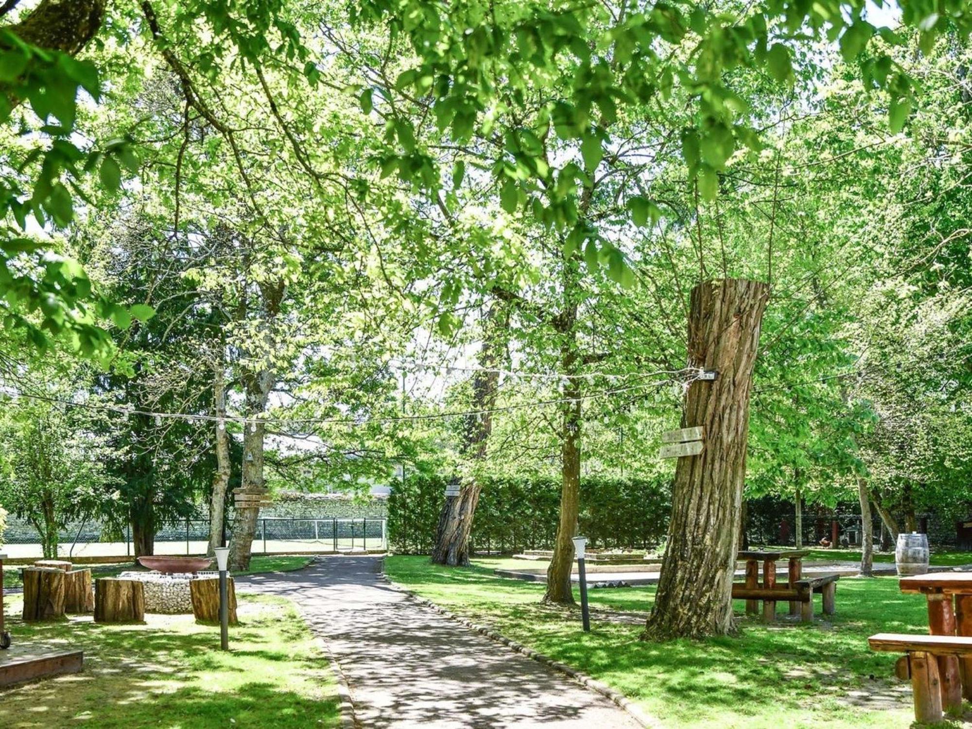 Hotel Mercure Chateau De Фонтенбло Екстер'єр фото